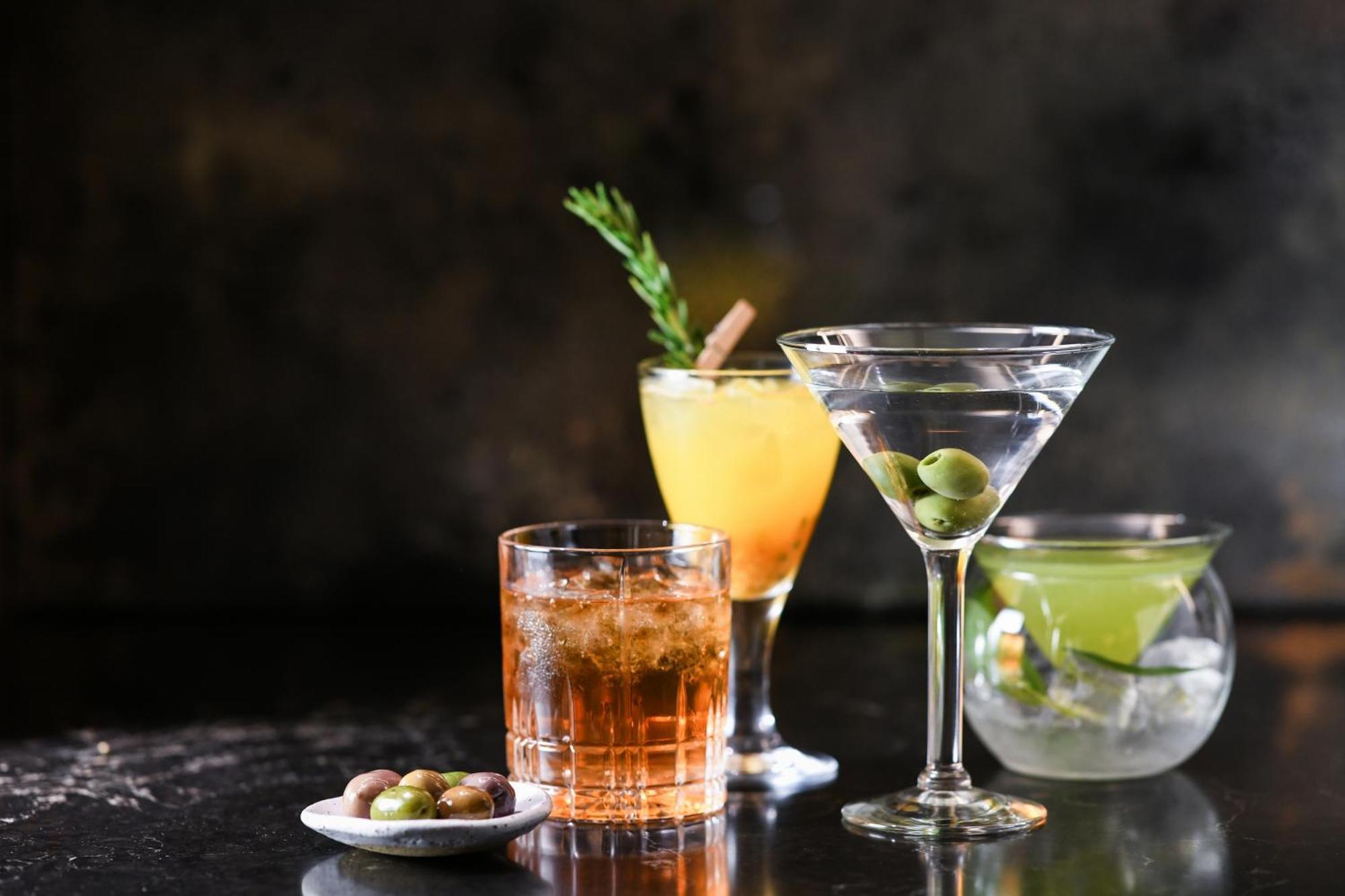 Powerhouse Hotel Tamworth By Rydges Exterior photo A selection of cocktails