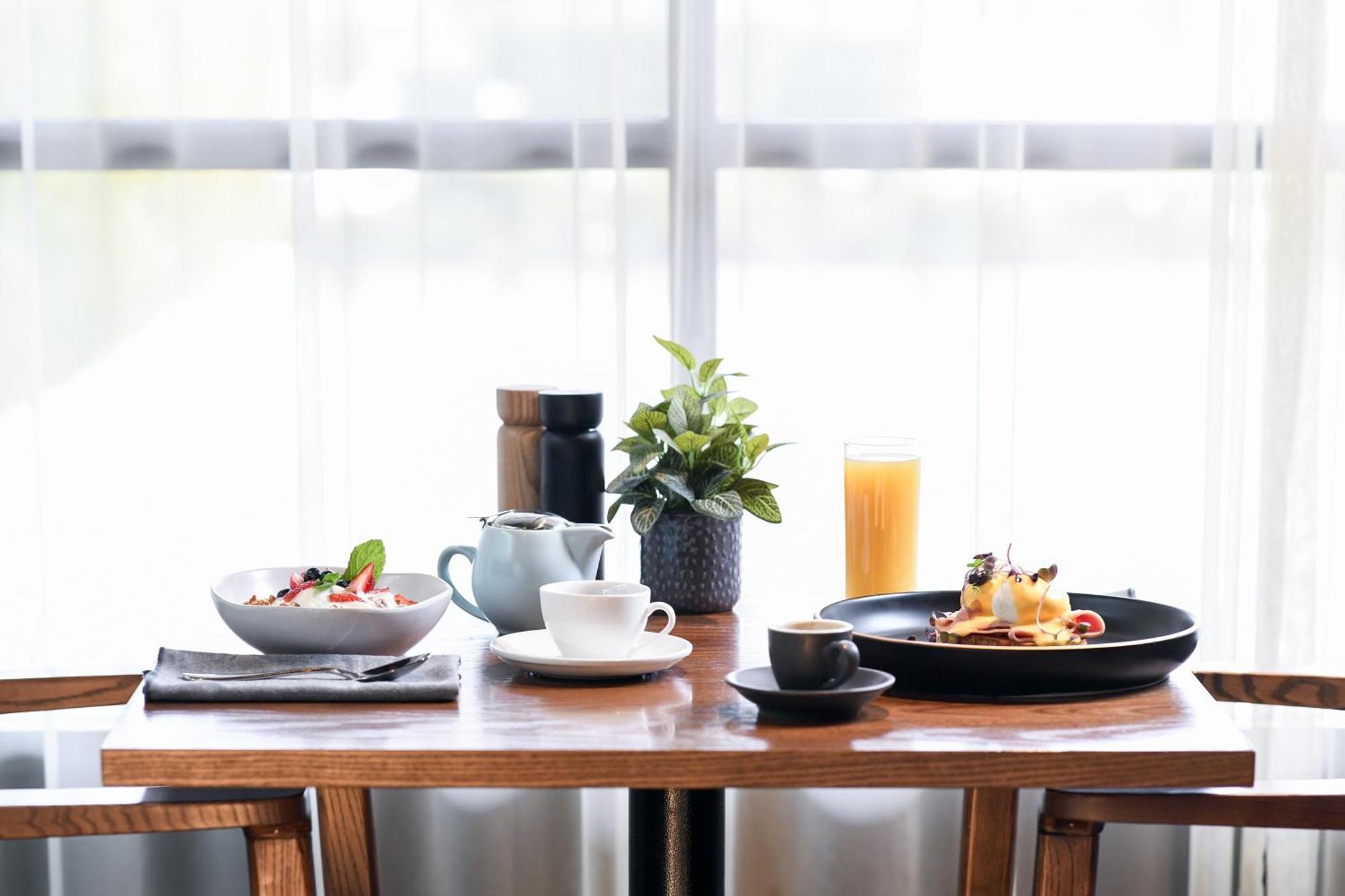 Powerhouse Hotel Tamworth By Rydges Exterior photo A breakfast table