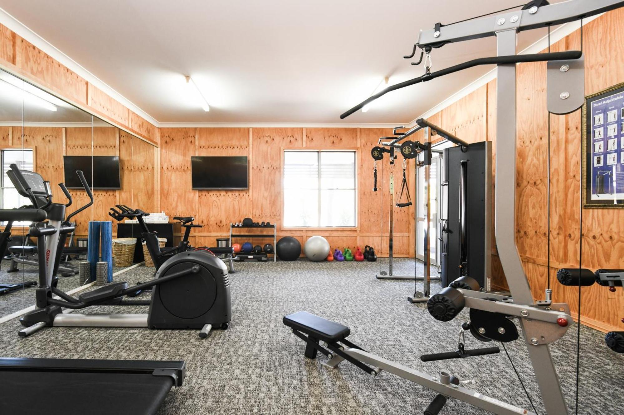 Powerhouse Hotel Tamworth By Rydges Exterior photo The gym at the 2016 Olympic Village