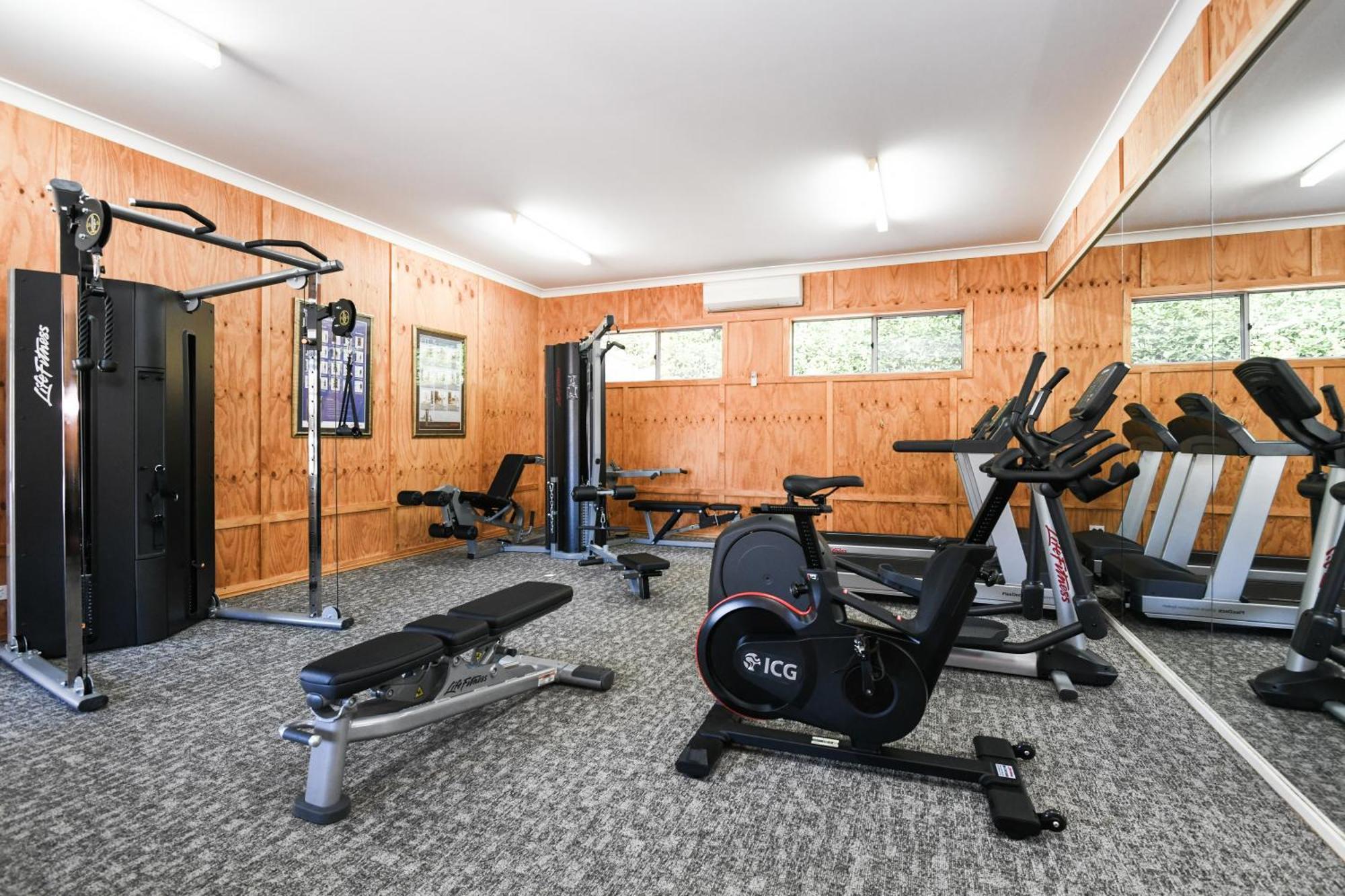 Powerhouse Hotel Tamworth By Rydges Exterior photo The gym at the High Performance Centre